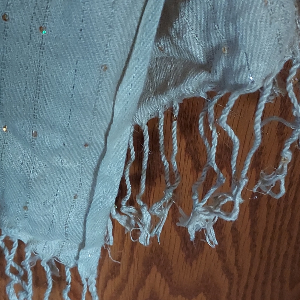 Scarf - Picture 3 of 4